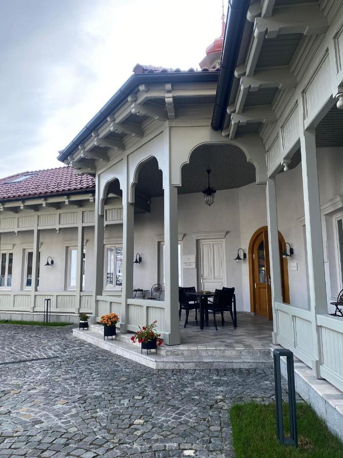Augsburg Apart Piatra Neamţ Exterior foto