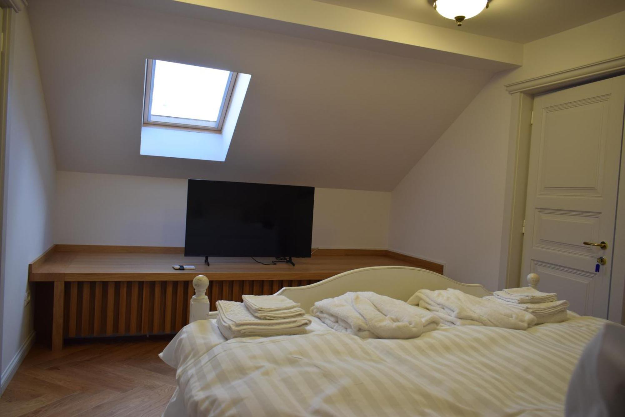 Augsburg Apart Piatra Neamţ Exterior foto